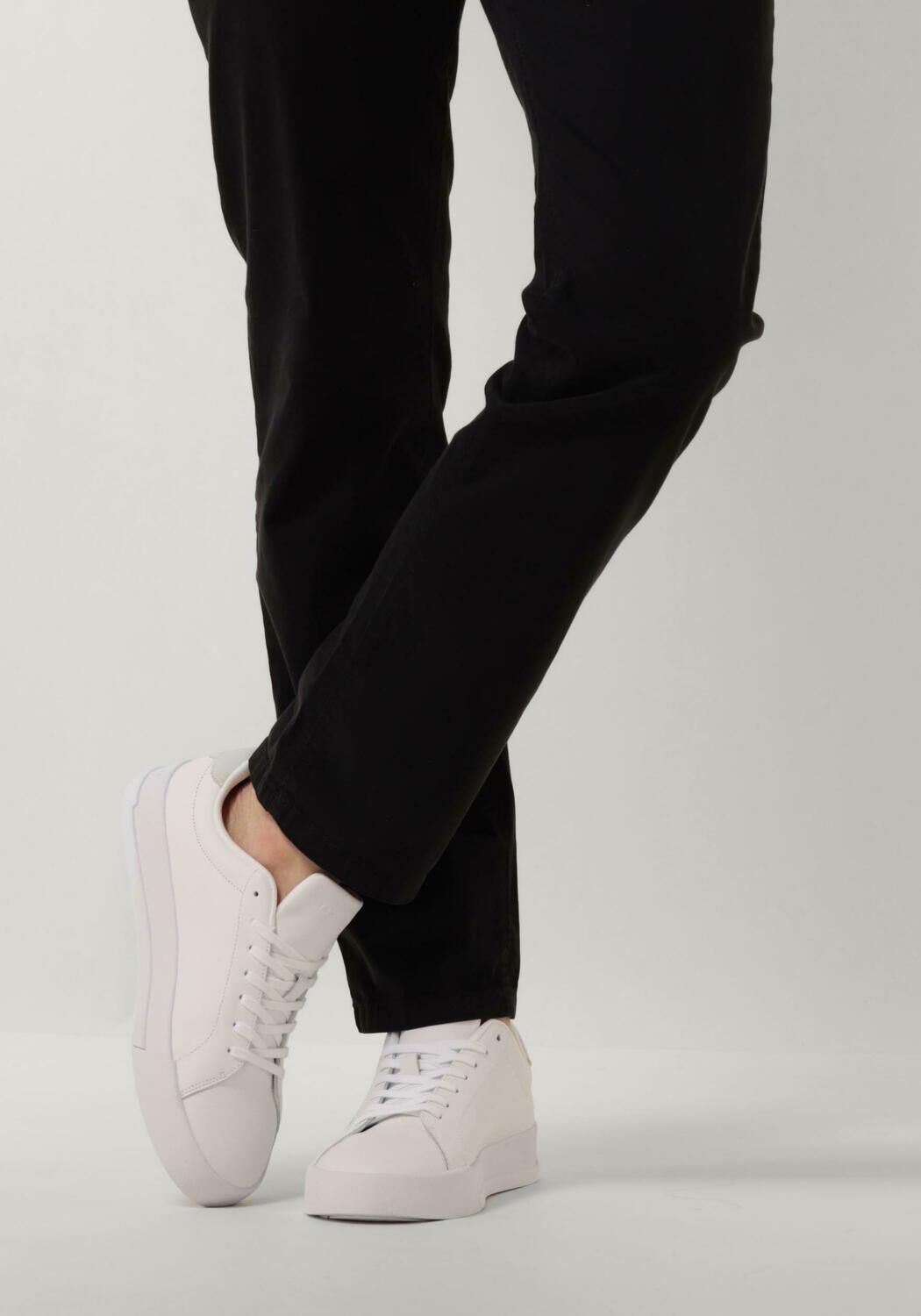 Witte TOMMY HILFIGER Lage sneakers TOMMY HILFIGER COURT - large