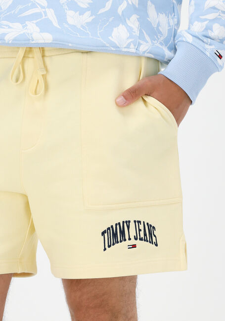 Gele TOMMY JEANS Joggingbroek TJM TERRY BEACH SHORT - large