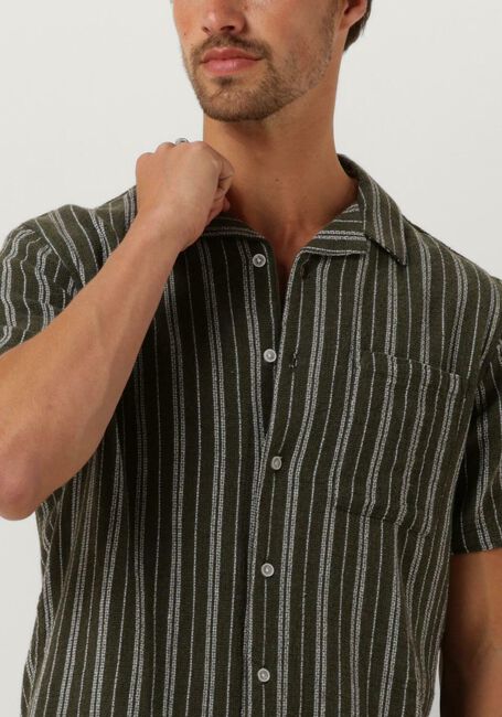 Olijf ANERKJENDT Casual overhemd AKLEO S/S DOBBY SHIRT - large