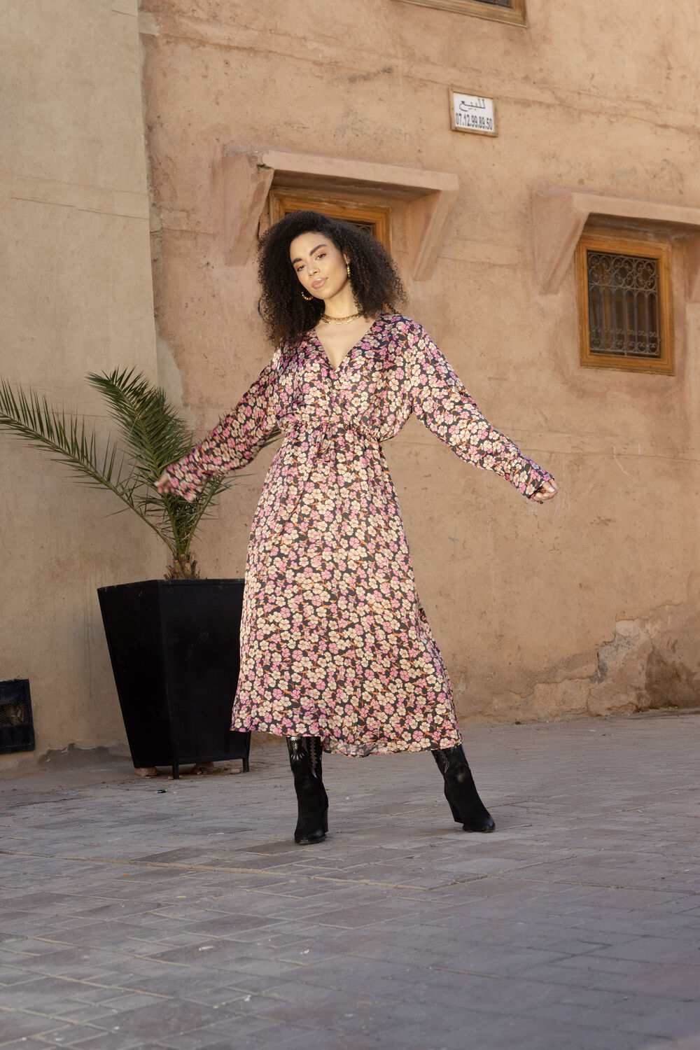 Roze SECOND FEMALE Midi jurk VICTORY V-NECK DRESS - large