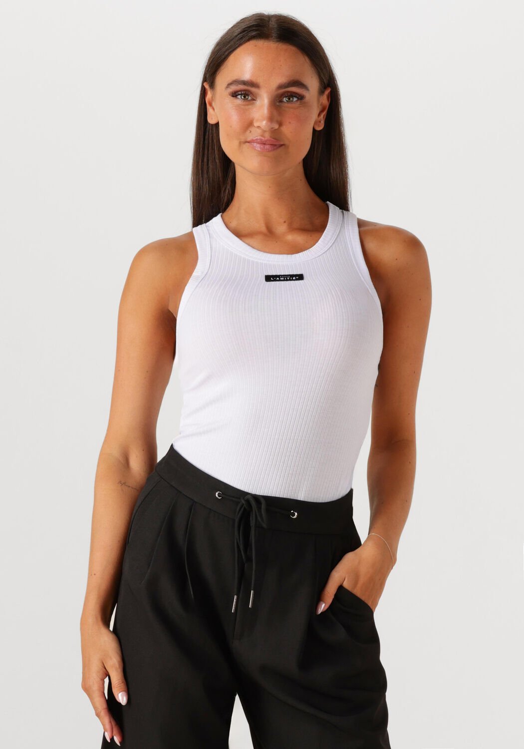 HAUTE L'AMITIÉ Dames Tops & T-shirts Rib Badge Tank Wit