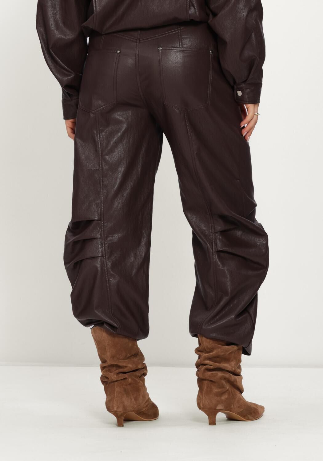 Bruine STUDIO AMAYA Wijde broek RIFT PANTS - large