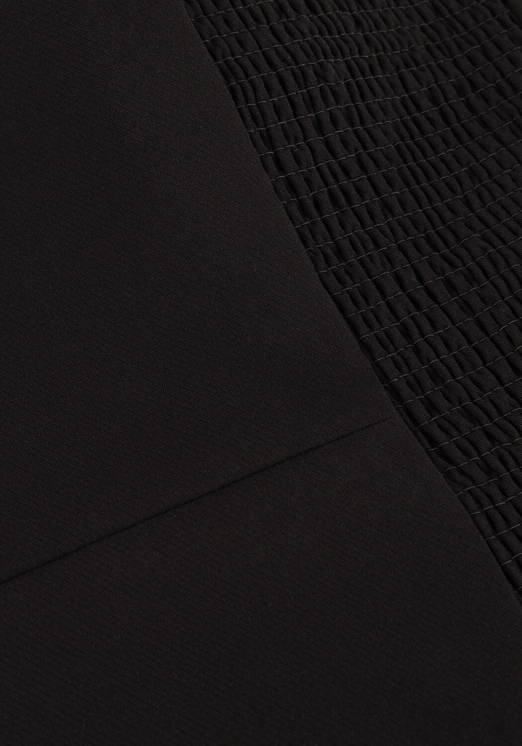 Zwarte OMODA ATELIER Top X IRIS - IGGY - large