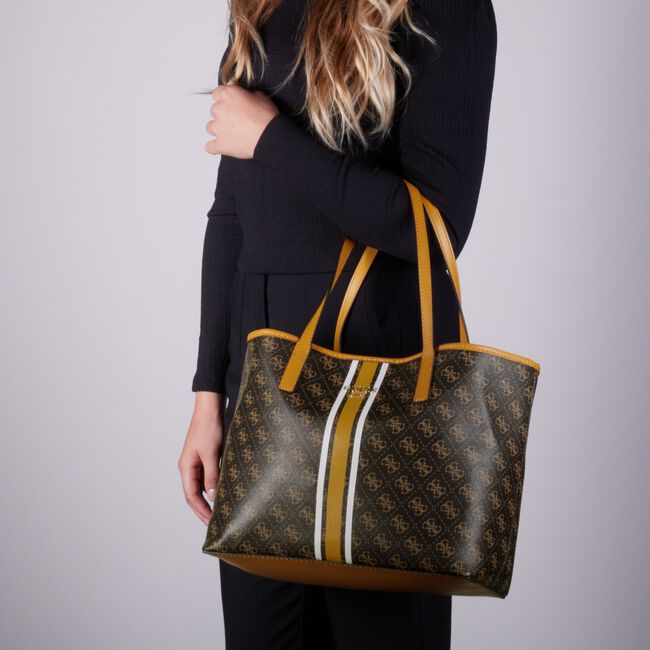 Bruine GUESS Handtas VIKKY TOTE Bruine GUESS Handtas VIKKY TOTE - large