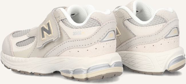 Grijze NEW BALANCE Lage sneakers IV2002 Grijze NEW BALANCE Lage sneakers IV2002 - large