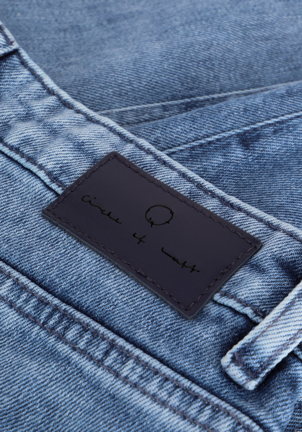 Blauwe CIRCLE OF TRUST Mom jeans LAUREN DNM - large