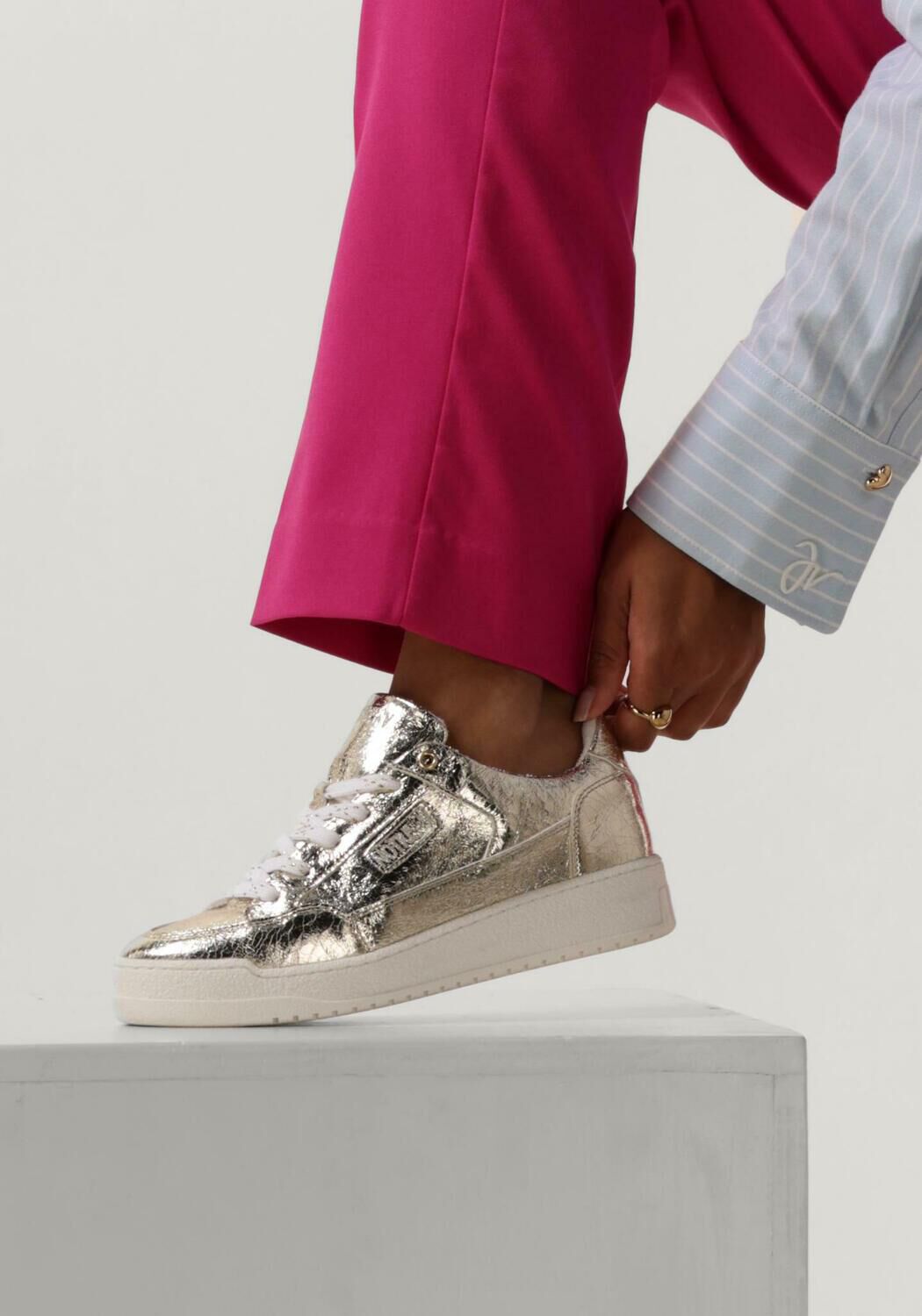 Gouden NOTRE-V Lage sneakers YENTHE 2 - large