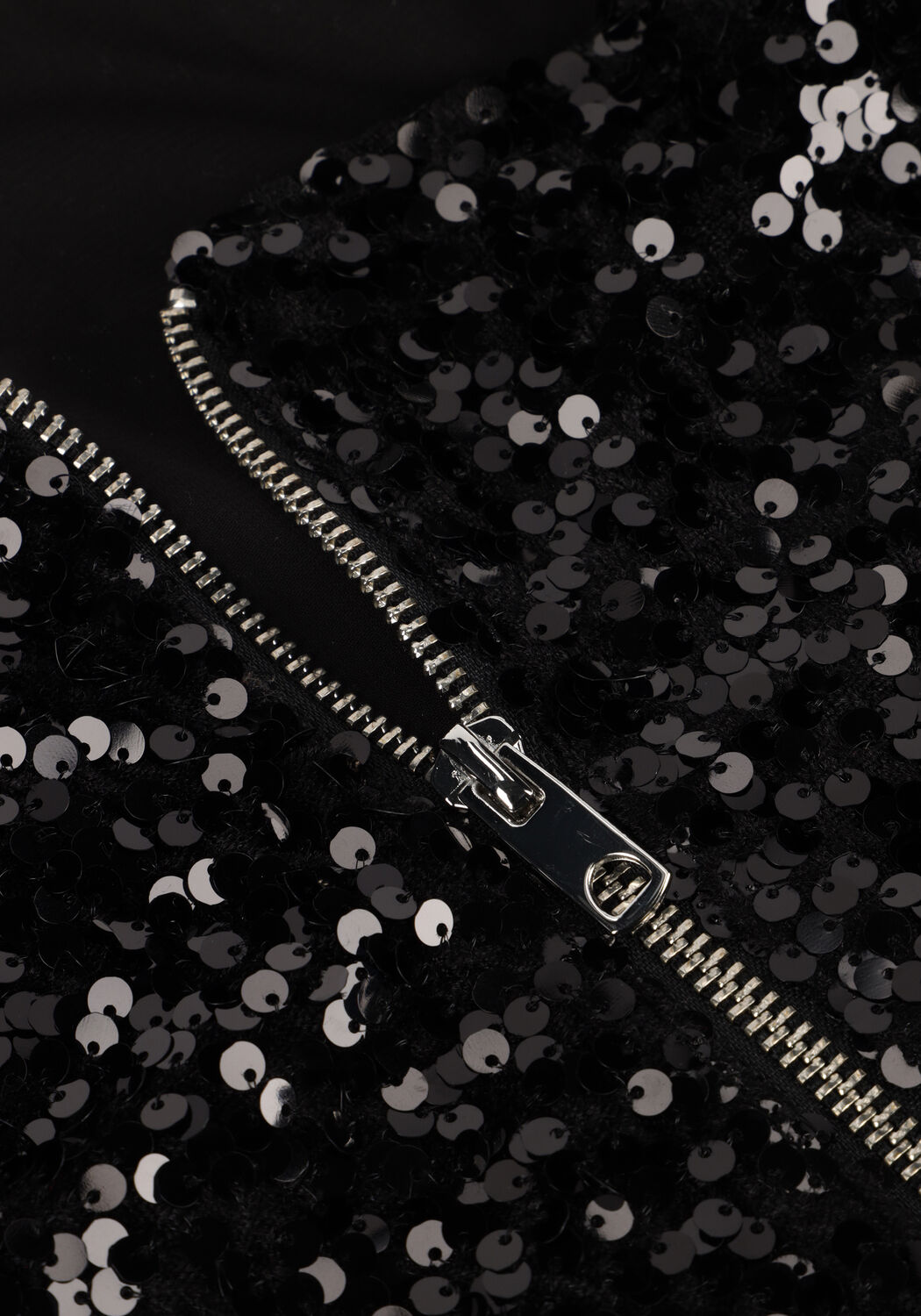 Zwarte NOTRE-V Top NV-ELYNN - large