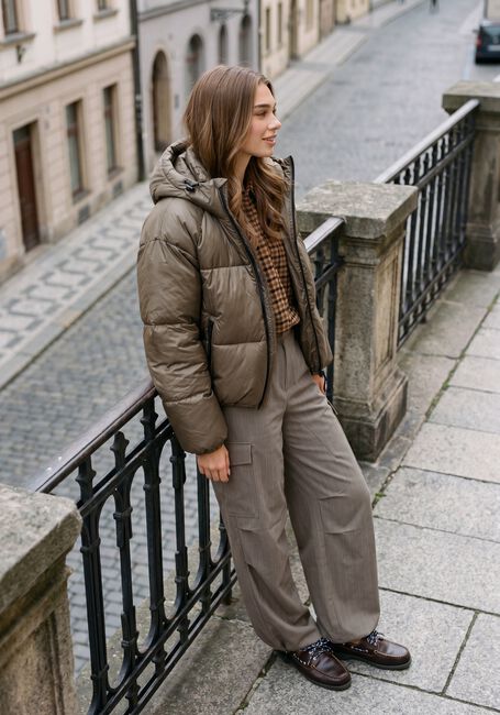 Khaki WITHBLACK Gewatteerde jas WBLEMMA SHORT DOWN PUFFER JKT - large
