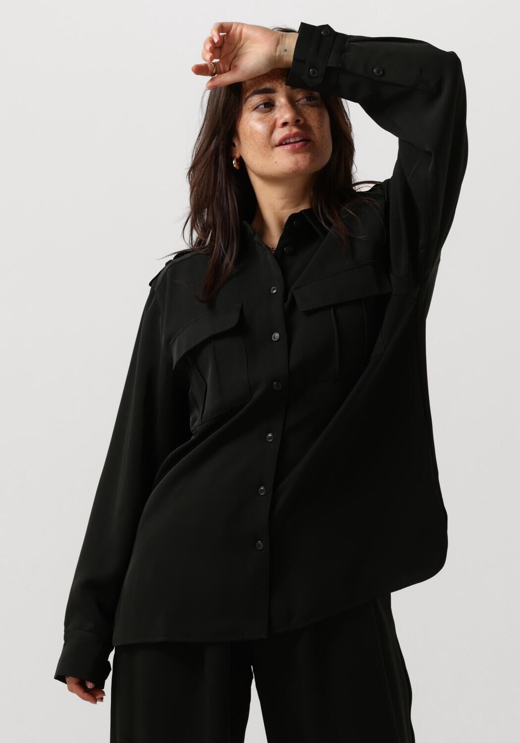 GESTUZ Dames Blouses Sloangz Shirt Zwart