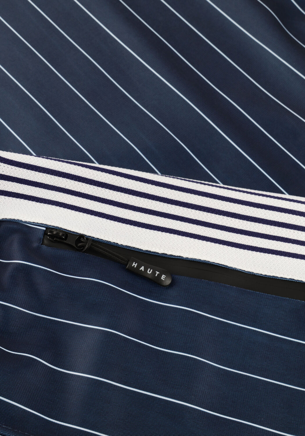 Donkerblauwe HAUTE L'AMITI&Eacute; Broeken BAGGY PIN STRIPE TRACK TALL PANTS - large