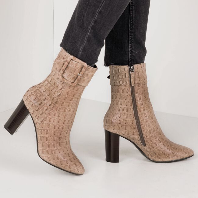 Taupe LOLA CRUZ Enkellaarsjes 285T78BK Taupe LOLA CRUZ Enkellaarsjes 285T78BK - large