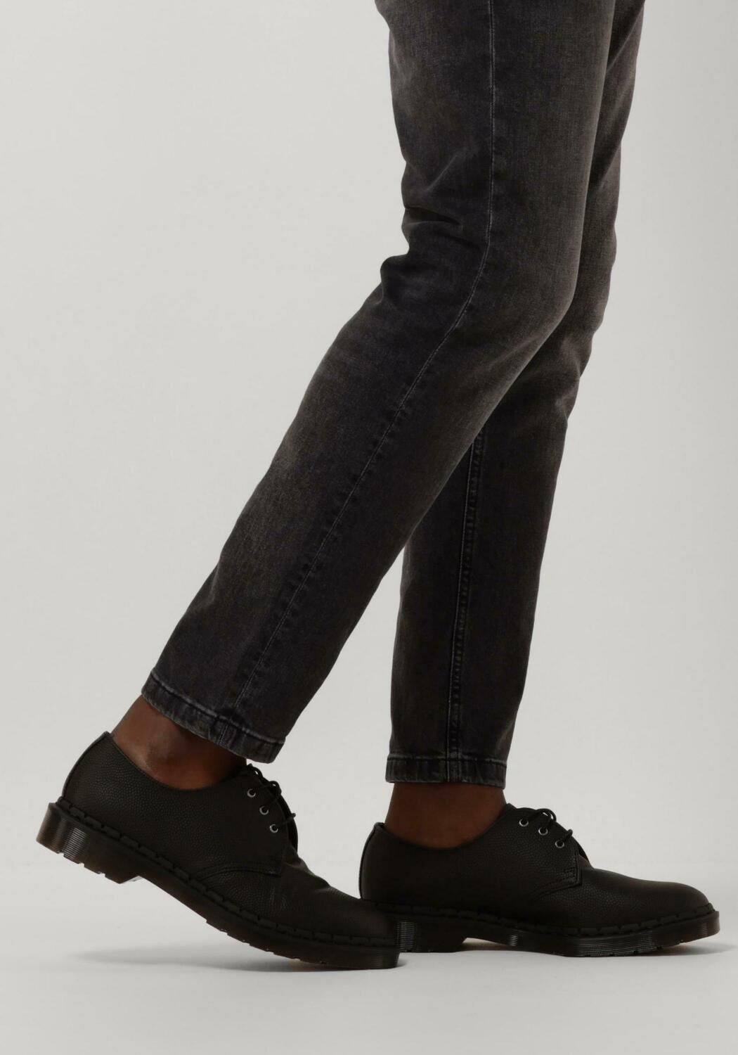 Doet dr martens mee met black friday top