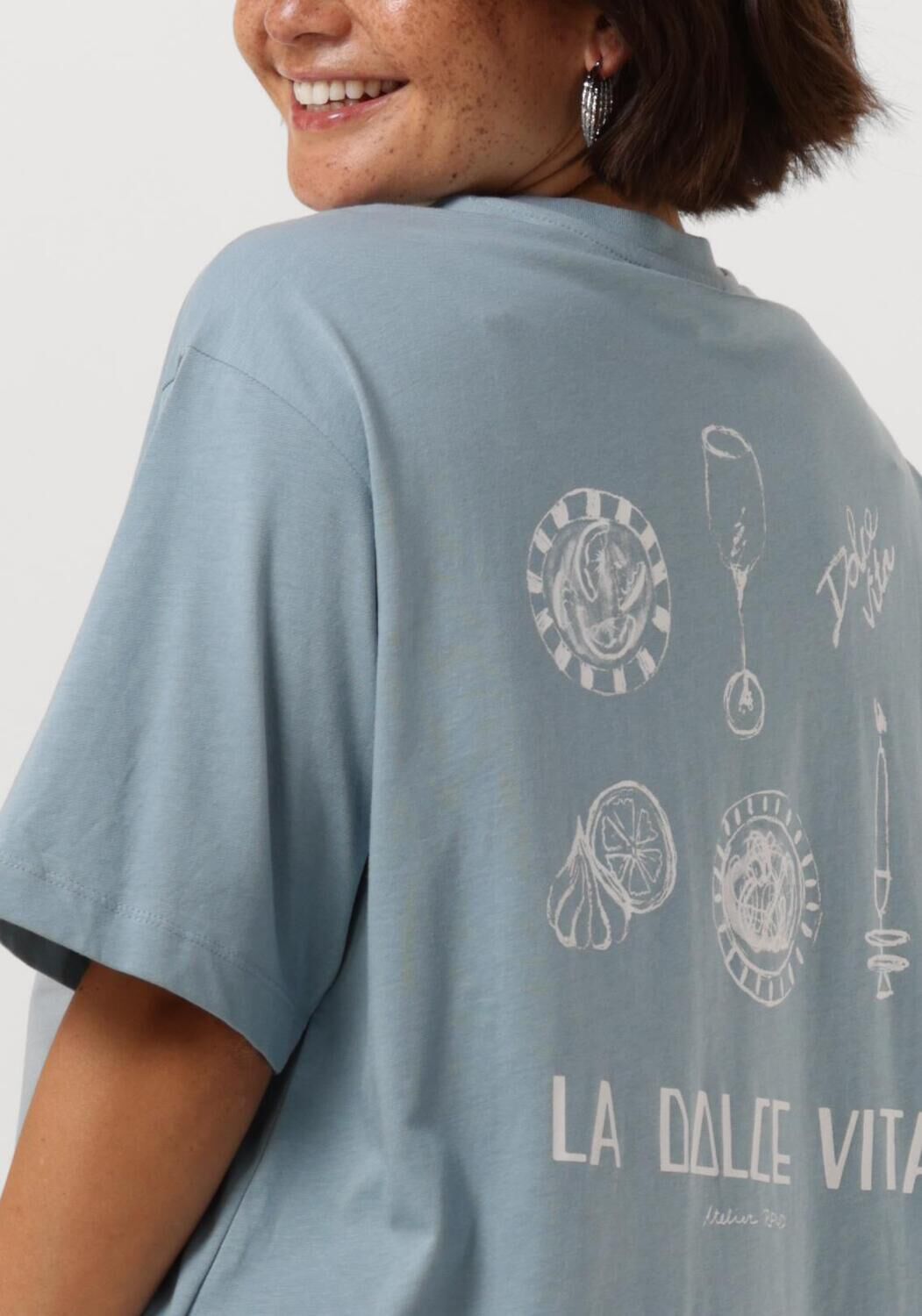 REFINED DEPARTMENT Dames Tops & T-shirts Maggy Lichtblauw