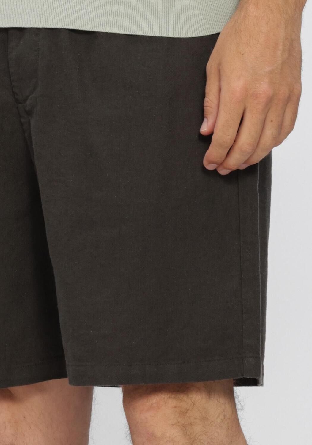 Donkergroene SELECTED MEN Korte broek SLHREGULAR-HARVEY LINEN BLEND  SHORTS - large