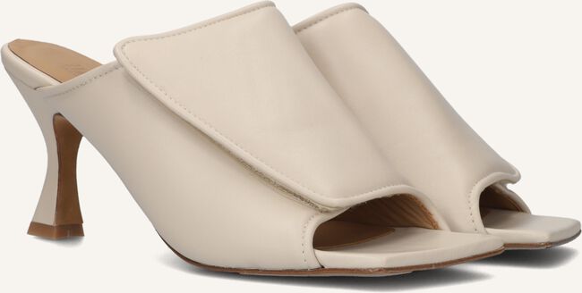 TORAL VICKY TORAL VICKY - large