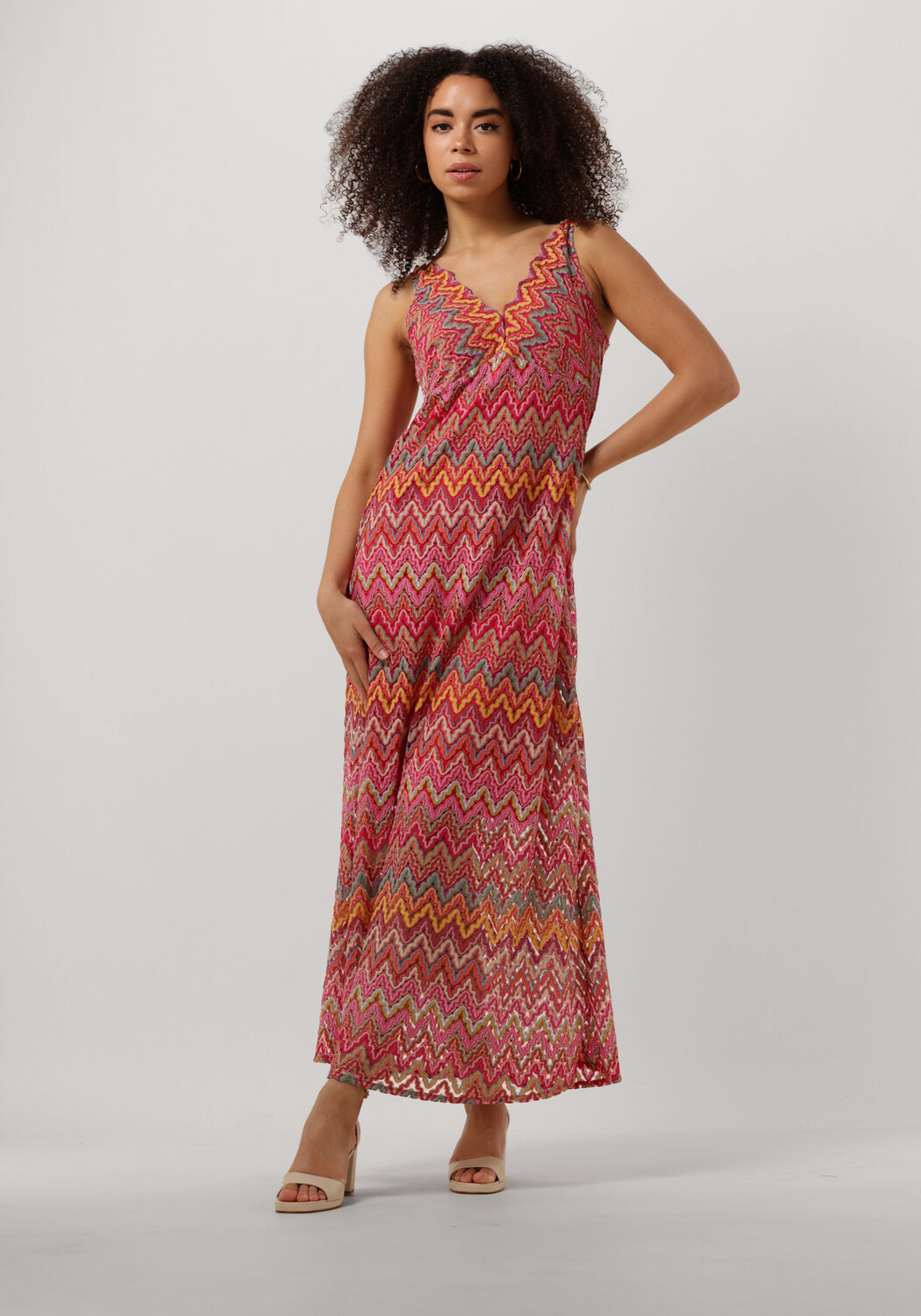 Ana sales alcazar kleding