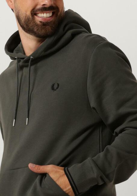 Olijf FRED PERRY Truien/vesten TIPPED HOODED SWEATSHIRT - large