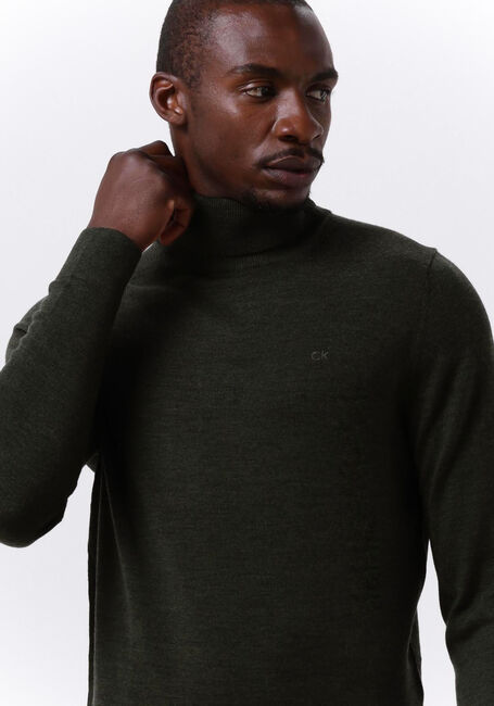 Olijf CALVIN KLEIN Coltrui MERINO TURTLE NECK - large