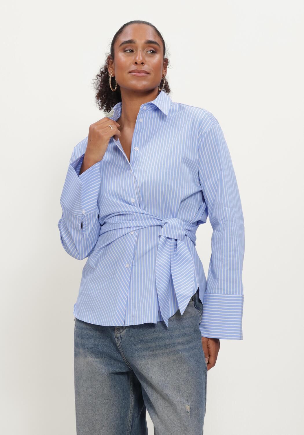 Lichtblauwe NEO NOIR Blouses HELISA STRIPE SHIRT - large