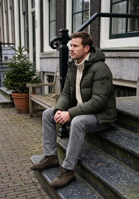 Donkergroene PEAK PERFORMANCE Gewatteerde jas M RIVEL DOWN JACKET - large
