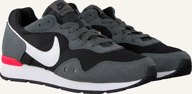 Zwarte NIKE Lage sneakers VENTURE RUNNER Zwarte NIKE Lage sneakers VENTURE RUNNER - large