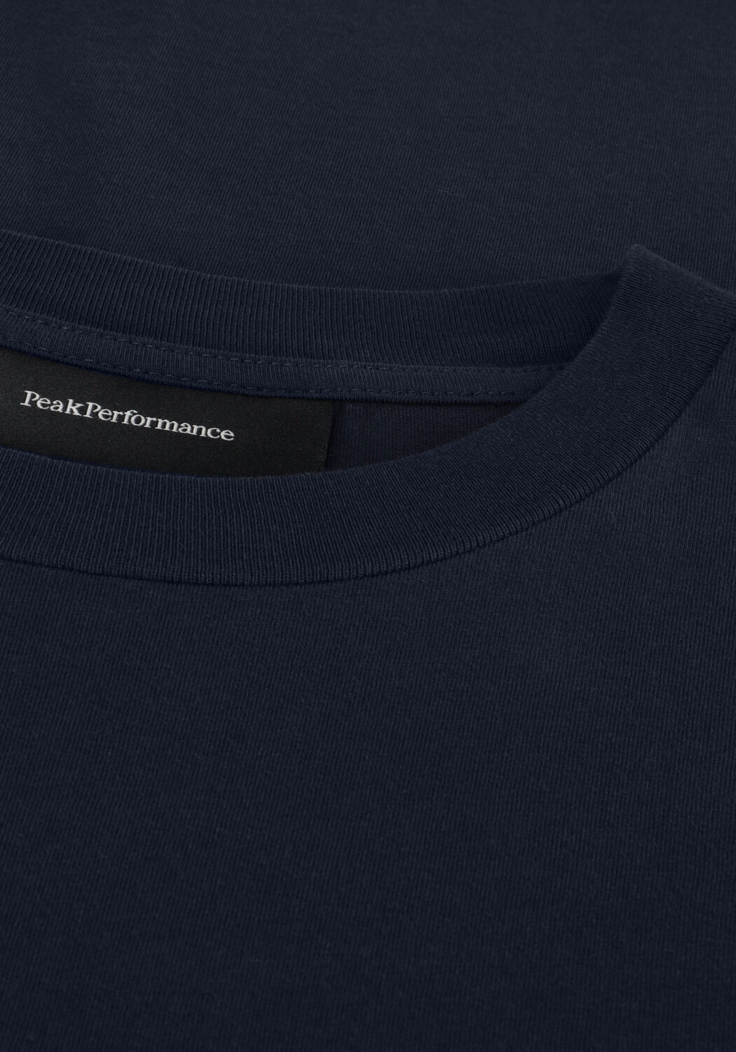 Donkerblauwe PEAK PERFORMANCE T-shirt M ORIGINAL SMALL LOGO TEE - large