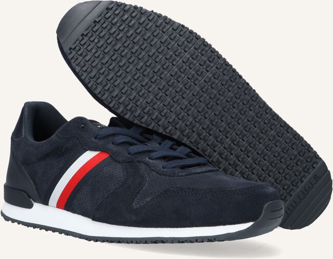 Blauwe TOMMY HILFIGER Lage sneakers ICONIC SUEDE Blauwe TOMMY HILFIGER Lage sneakers ICONIC SUEDE - large