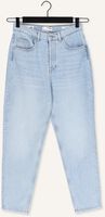 Lichtblauwe SELECTED WOMEN Mom jeans RITA HW MOM LIGHT BLUE JEANS Lichtblauwe SELECTED WOMEN Mom jeans RITA HW MOM LIGHT BLUE JEANS - medium