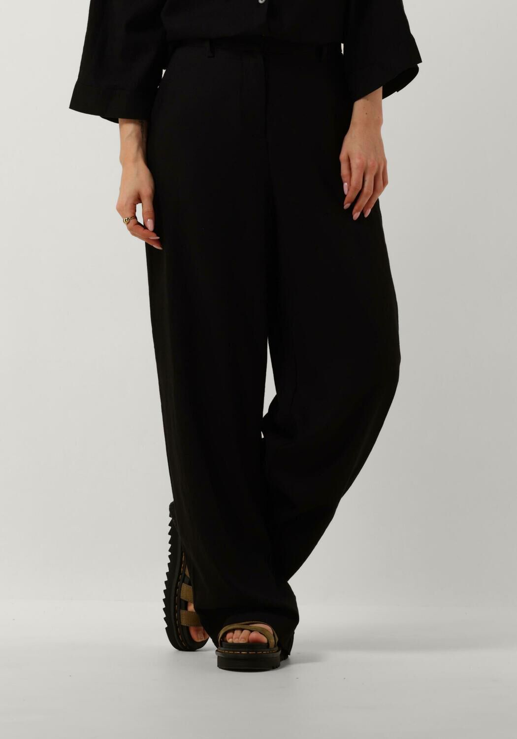 Moss copenhagen Wijde zwarte broek voor stijlvolle uitstraling Black Dames