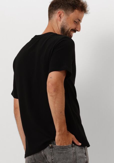 Zwarte ANERKJENDT T-shirt AKKIKKI S/S STRUCTURE TEE - large