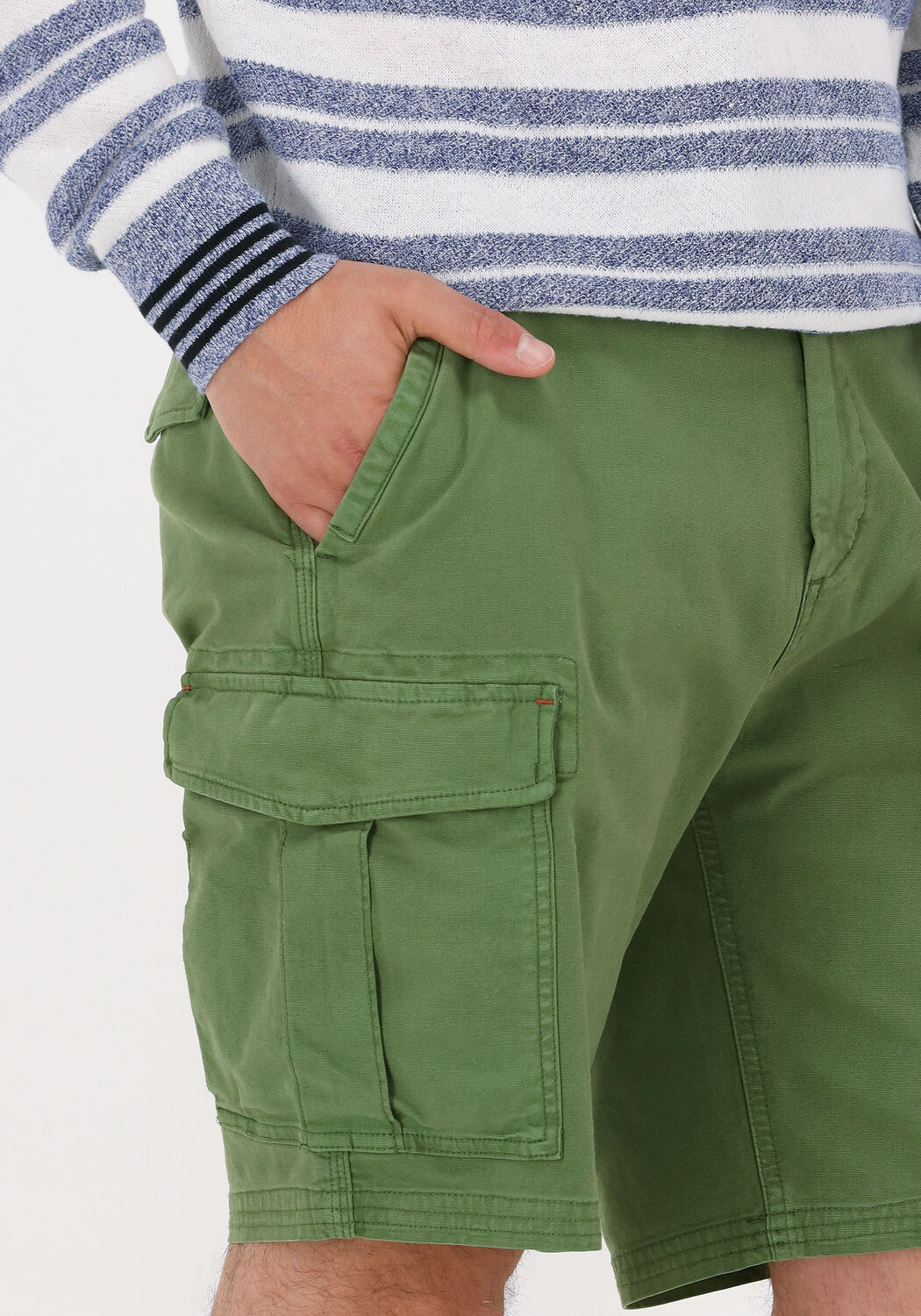 Scotch and cheap soda short heren