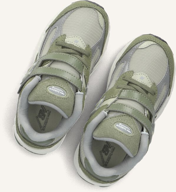 Groene NEW BALANCE Lage sneakers PV2002 Groene NEW BALANCE Lage sneakers PV2002 - large