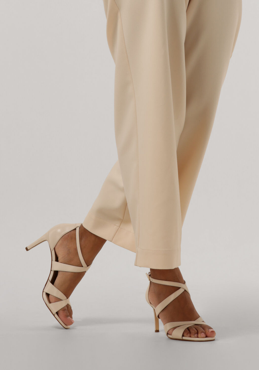 Kinsley sandal store