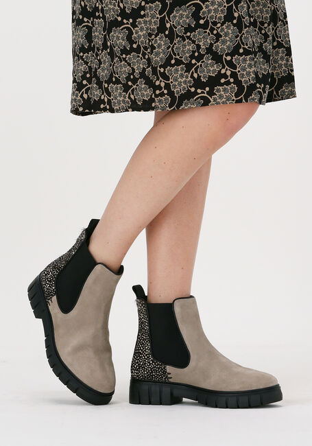 Beige MARUTI Chelsea boots TYGO - large