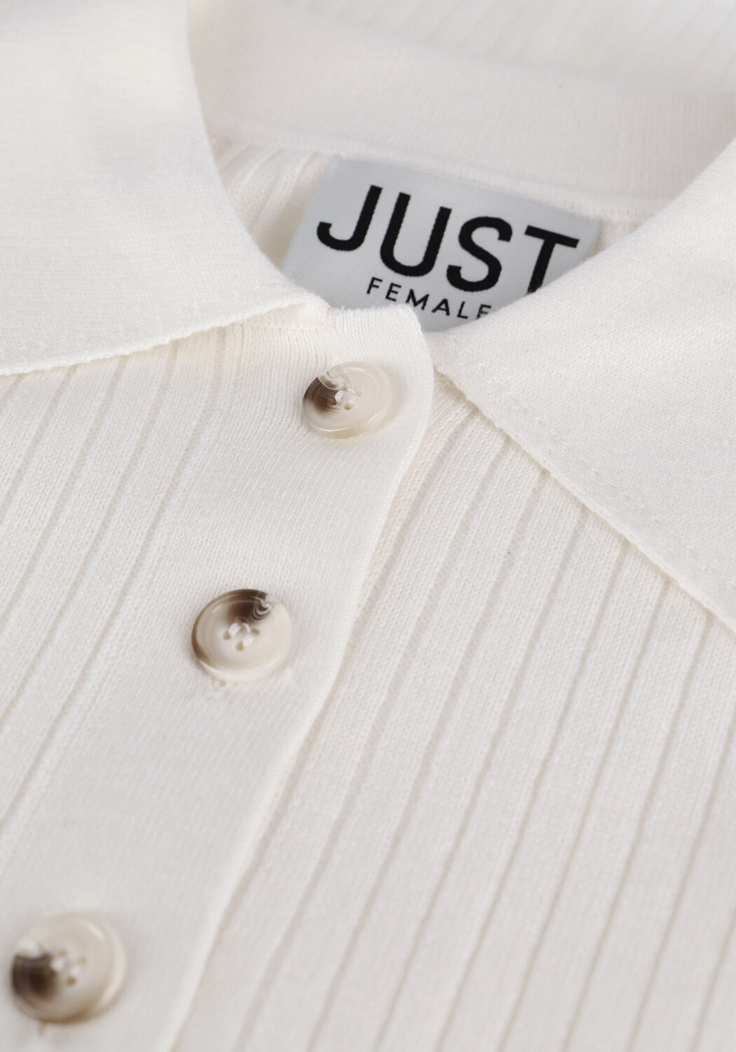 Gebroken wit JUST FEMALE Top CARA KNIT POLO - large