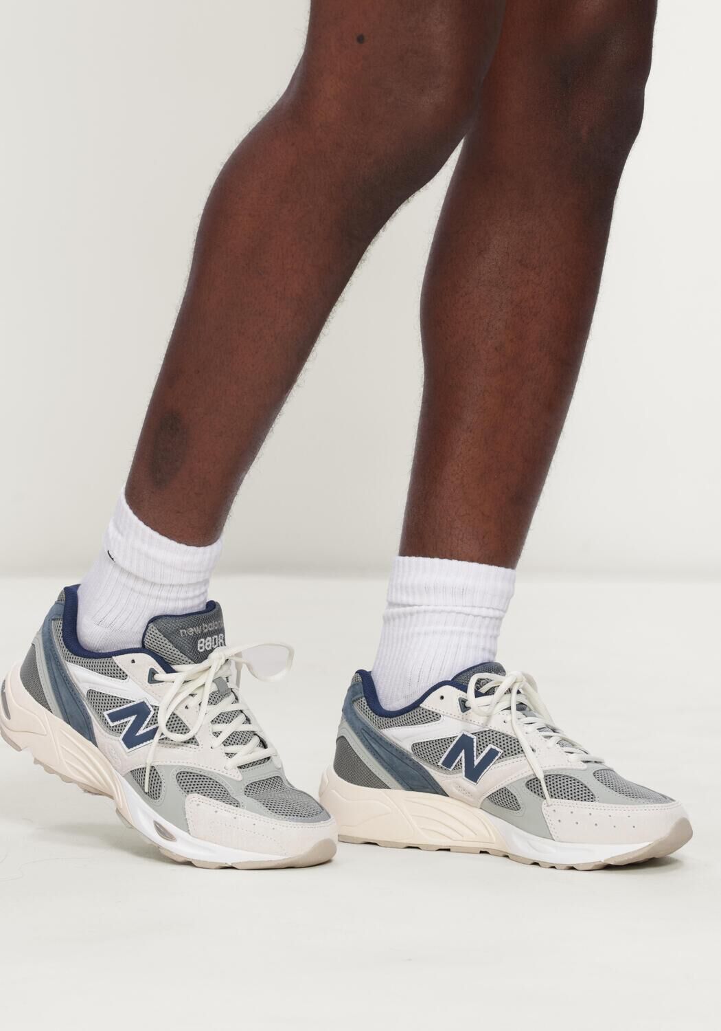 Beige NEW BALANCE Lage sneakers U880R H - large