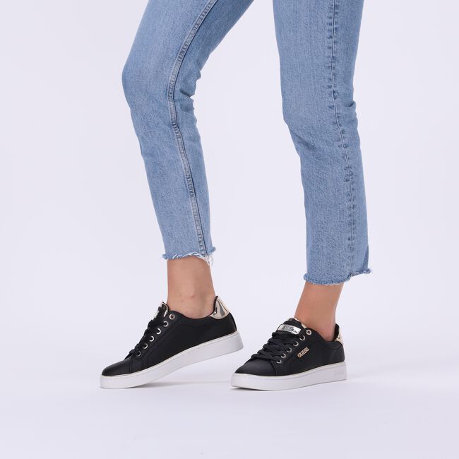 Zwarte GUESS Lage sneakers BECKIE Zwarte GUESS Lage sneakers BECKIE - large