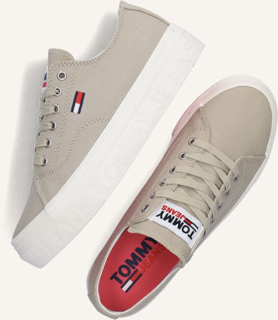 Beige TOMMY JEANS Lage sneakers TOMMY JEANS FLATFORM SNEAKER Beige TOMMY JEANS Lage sneakers TOMMY JEANS FLATFORM SNEAKER - large