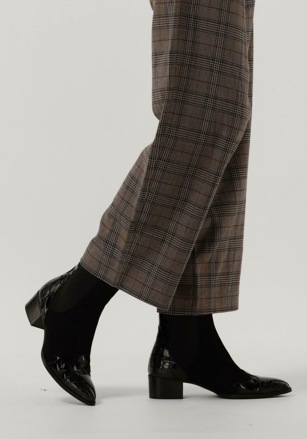 Zwarte PERTINI Enkellaarsjes 30961 - large