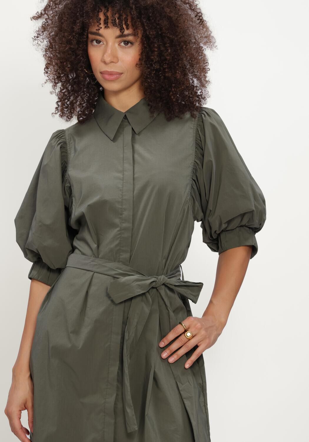 Groene NEO NOIR Midi jurk SERENE POPLIN DRESS - large