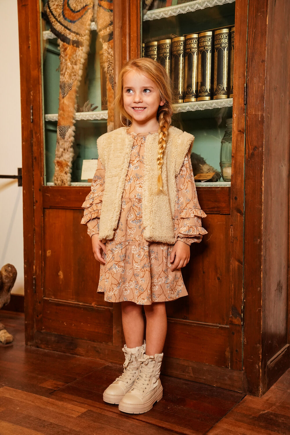 Beige KOKO NOKO Mini jurk O56911 - large