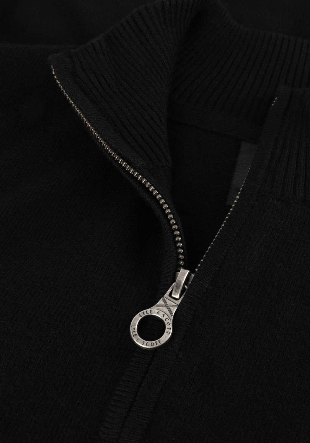 Zwarte LYLE & SCOTT Trui COTTON MERINO QUARTER ZIP JUMPER - large