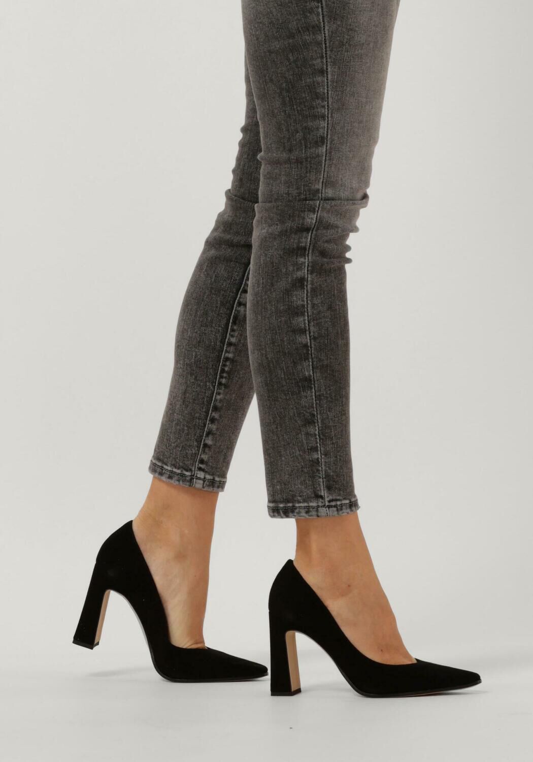zwarte notre v pumps 11102