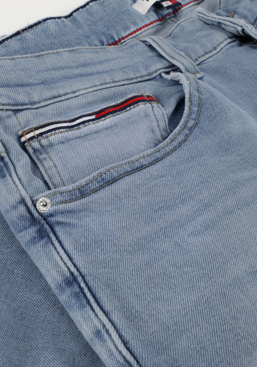 Lichtblauwe TOMMY JEANS Jeans SCANTON SHORT BG0115 - large