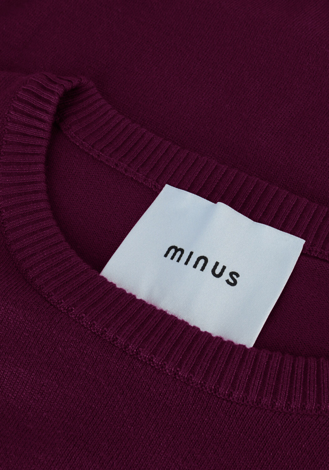 Paarse MINUS Top LIVA KNIT TEE - large