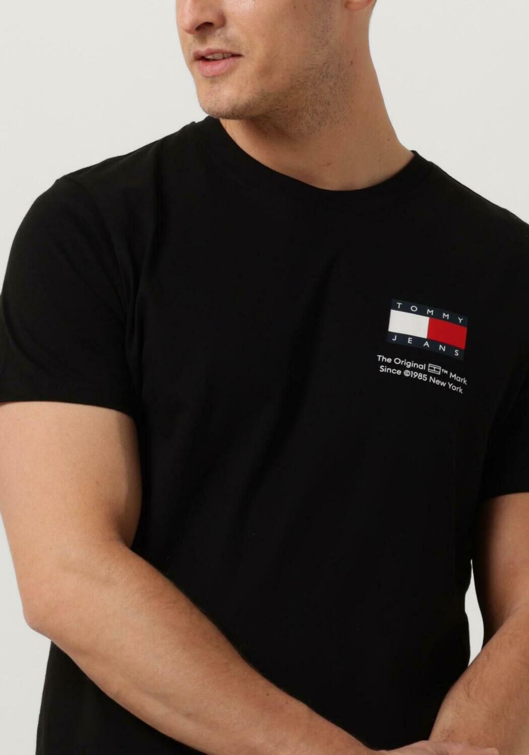 TOMMY JEANS Heren Polo's & T-shirts Tjm Slim Essential Flag Tee Zwart