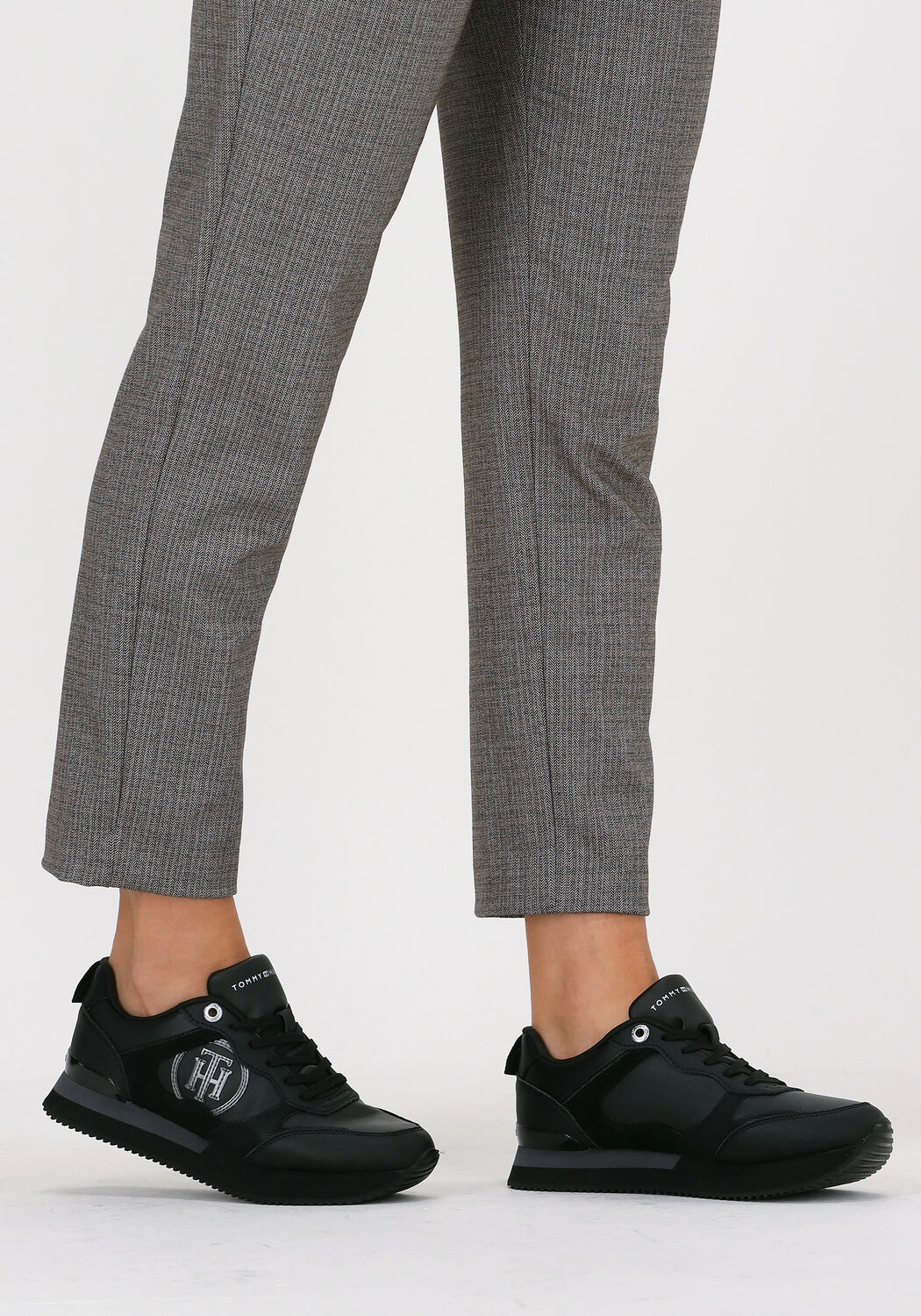 zwarte tommy hilfiger lage sneakers feminine active city