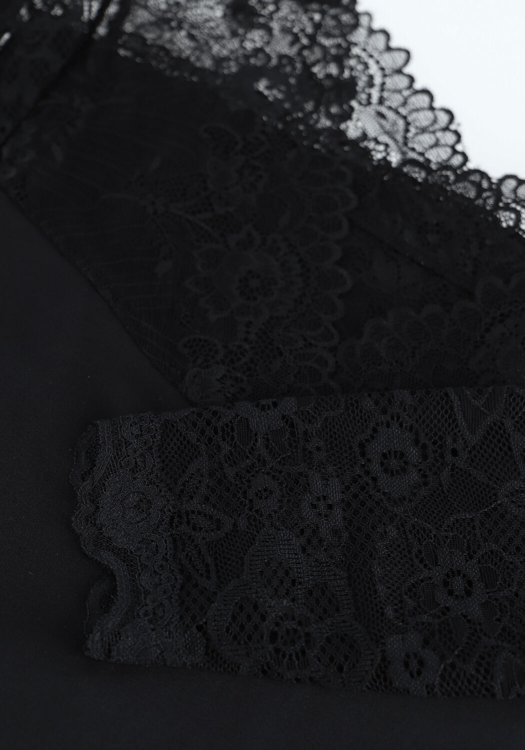 Zwarte MINUS Top VANESSA V-NECK LONG SLEEVE - large