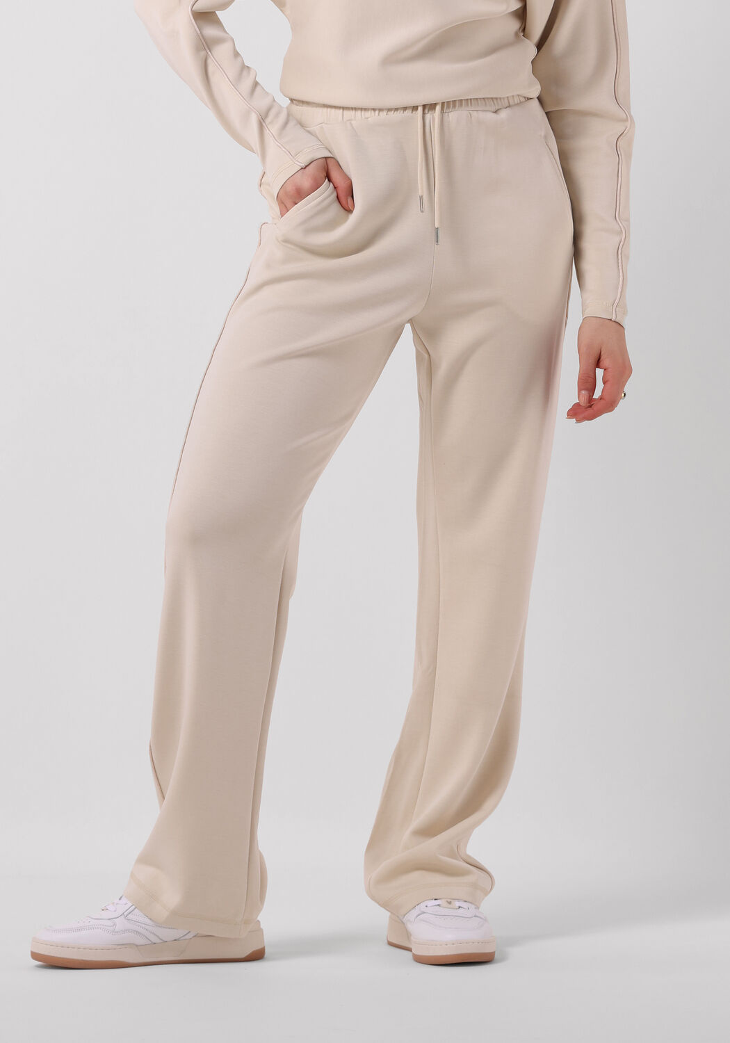 Simple Beige Stijlvolle Pantalon voor elke gelegenheid Beige Dames